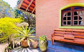 Casa de Campo - Condomínio Arco Íris